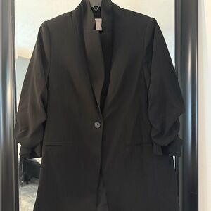 H&M Black Women's blazer
